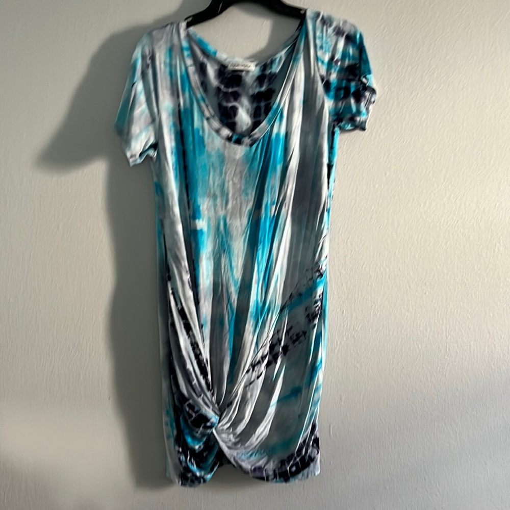 EUC. Carole Christian Clothing blue knot tie dye shirt dress